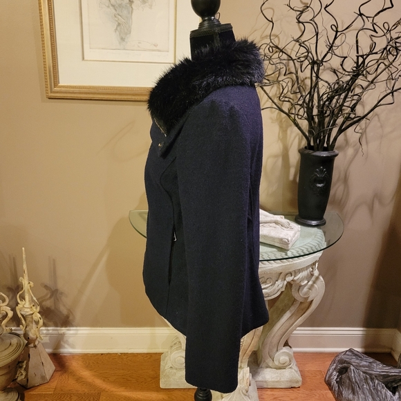 Bebe Jacket With Faux Fur Collar - Picture 7 of 15